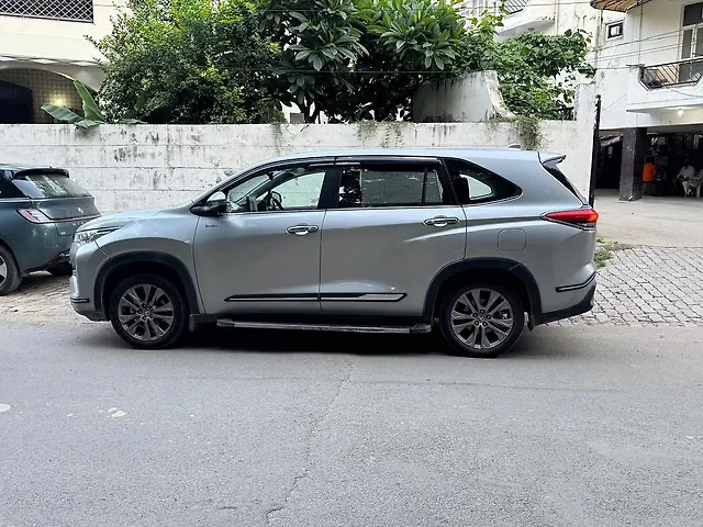 Used Toyota Innova Hycross ZX (O) Hybrid (Electric + Petrol) Automatic (e-CVT) 7 STR in Kanpur
