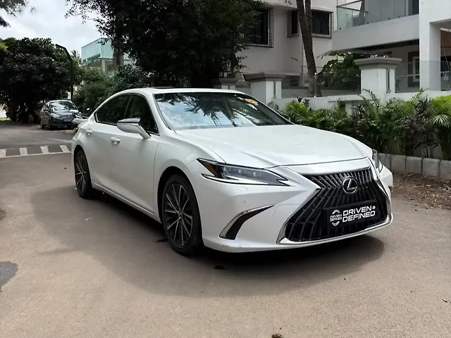 Used 2022 Lexus ES 500e in Pune