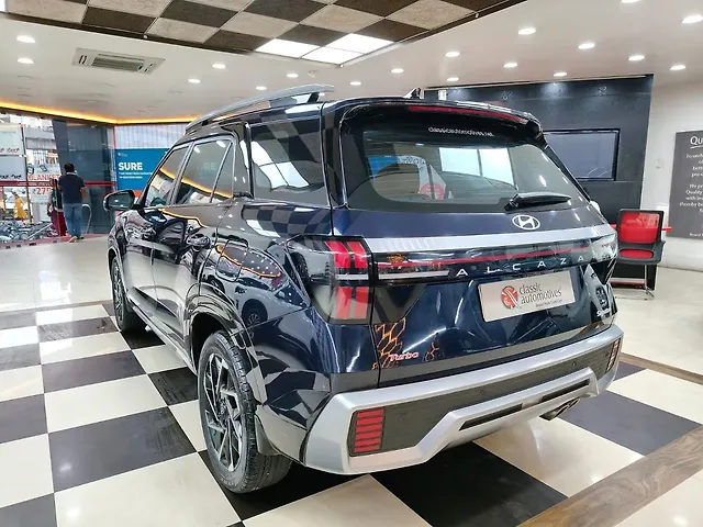 Used Hyundai Alcazar [2023-2024] Signature (O) 6 STR 1.5 Petrol DCT in Bangalore