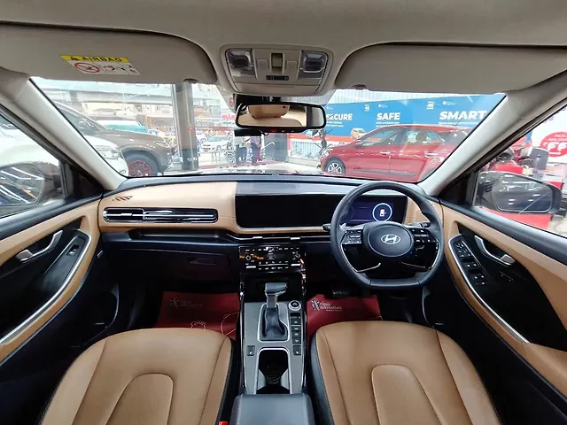 Used Hyundai Alcazar [2023-2024] Signature (O) 6 STR 1.5 Petrol DCT in Bangalore