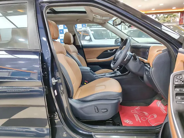 Used Hyundai Alcazar [2023-2024] Signature (O) 6 STR 1.5 Petrol DCT in Bangalore