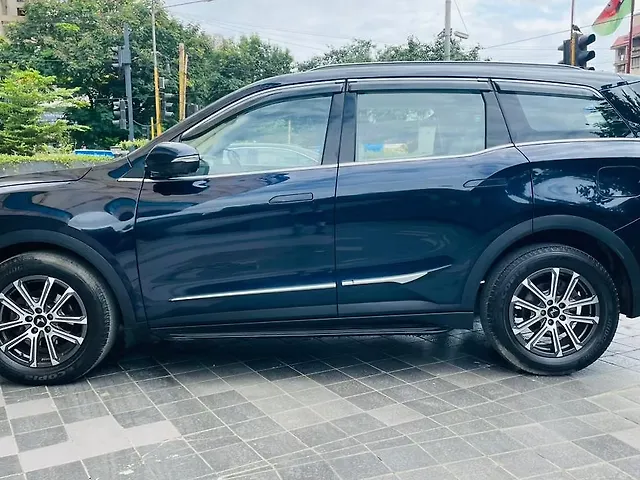 Used Mahindra Old Generation XUV700 AX7 Luxury Pack 2WD Petrol 2.0L Turbo Automatic 7 STR in Mumbai