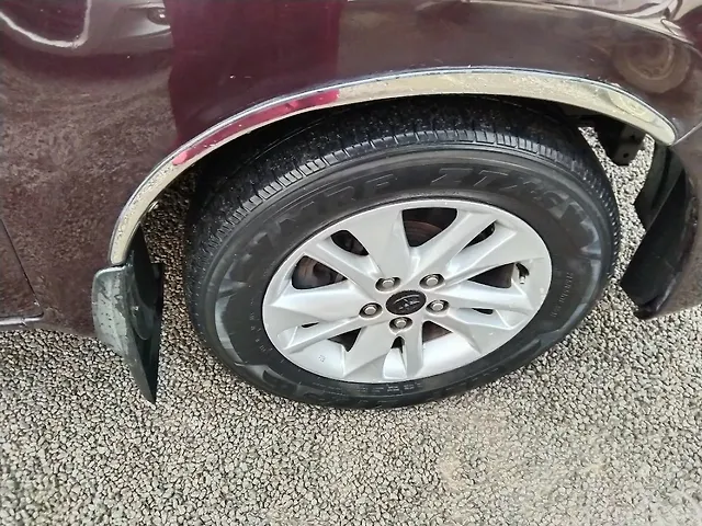 Used Toyota Innova Crysta [2016-2020] 2.4 G 8 STR [2016-2017] in Hyderabad