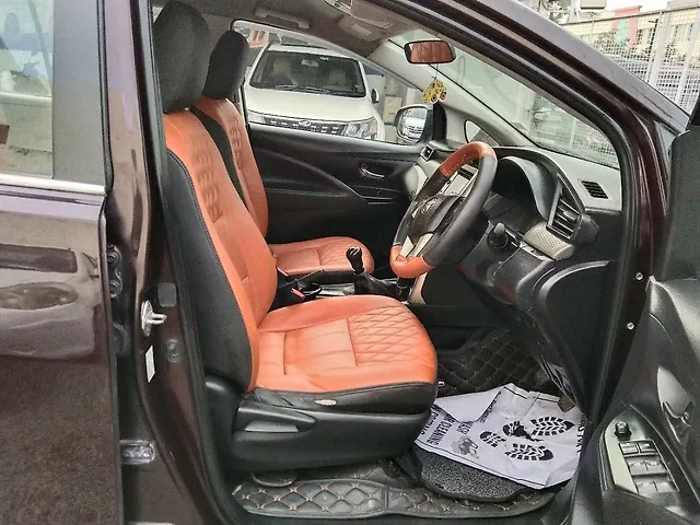 Used Toyota Innova Crysta [2016-2020] 2.4 G 8 STR [2016-2017] in Hyderabad