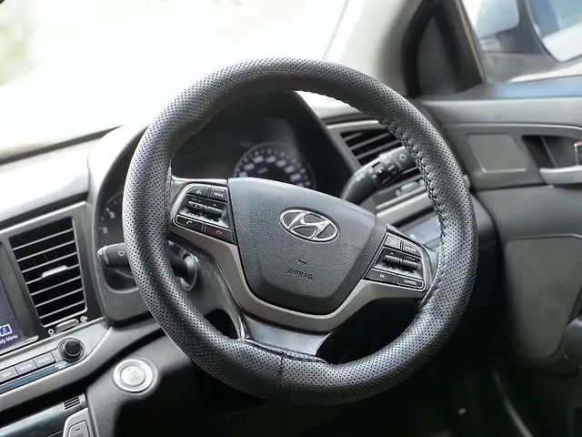 Used Hyundai Elantra SX (O) 2.0 AT in Mumbai