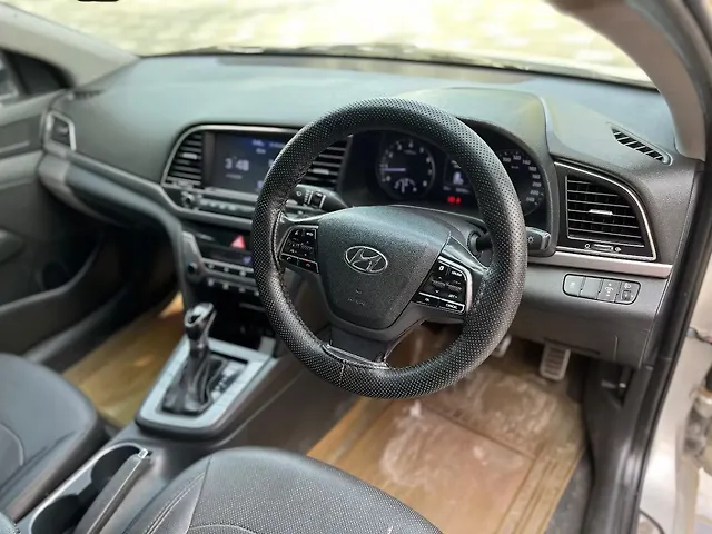 Used Hyundai Elantra SX (O) 2.0 AT in Mumbai