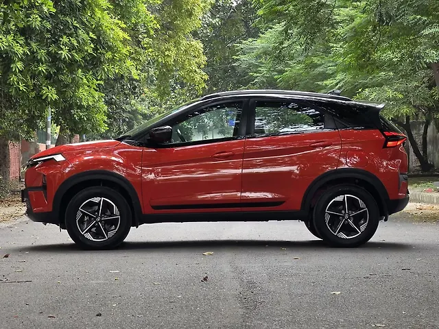 Used Tata Nexon Fearless Plus PS 1.2 iCNG [2023-2025] in Delhi