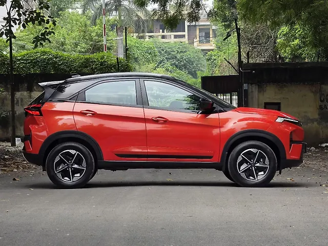 Used Tata Nexon Fearless Plus PS 1.2 iCNG [2023-2025] in Delhi