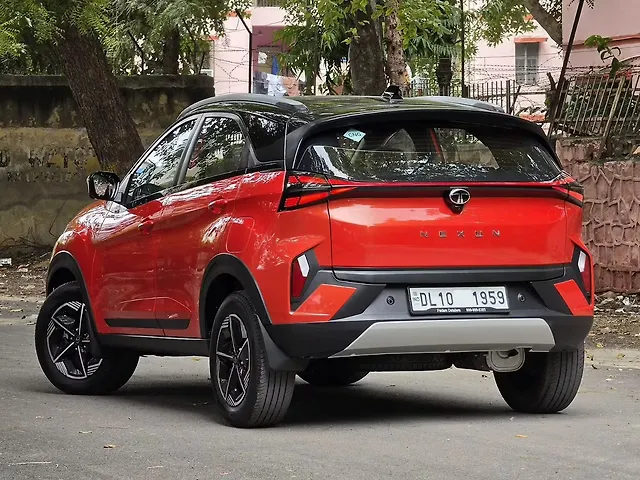 Used Tata Nexon Fearless Plus PS 1.2 iCNG [2023-2025] in Delhi
