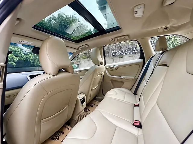 Used Volvo XC60 [2015-2017] D5 in Delhi