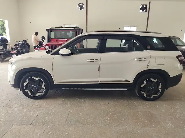Used Hyundai Alcazar [2023-2024] Signature (O) 7 Seater 1.5 Diesel AT in Hyderabad