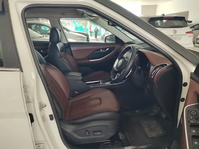Used Hyundai Alcazar [2023-2024] Signature (O) 7 Seater 1.5 Diesel AT in Hyderabad