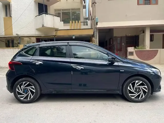 Used Hyundai i20 Asta (O) Petrol Automatic Dual Tone in Bangalore
