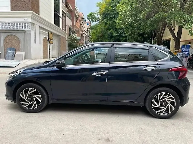 Used Hyundai i20 Asta (O) Petrol Automatic Dual Tone in Bangalore