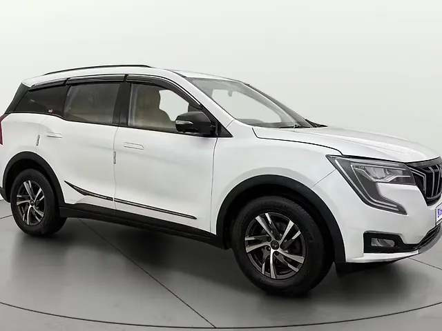 Used 2022 Mahindra XUV700 in Delhi