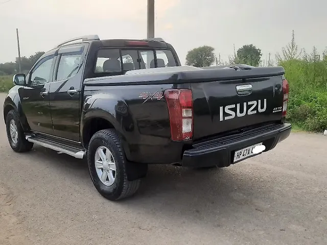 Used Isuzu D-Max V-Cross [2016-2018] 4x4 in Mohali