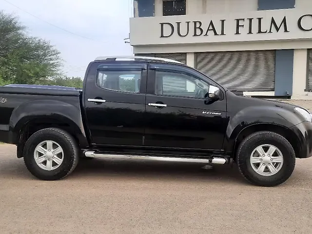 Used Isuzu D-Max V-Cross [2016-2018] 4x4 in Mohali