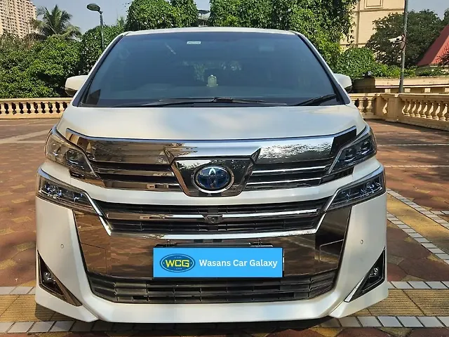 Used 2022 Toyota Vellfire in Mumbai