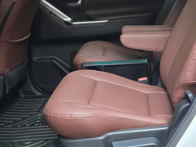 Used Toyota Innova Hycross VX (O) Hybrid (Electric + Petrol) Automatic (e-CVT) 7 STR in Delhi Used Toyota Innova Hycross VX (O) Hybrid (Electric + Petrol) Automatic (e-CVT) 7 STR in Delhi