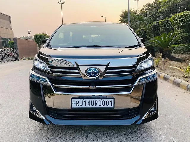 Used 2023 Toyota Vellfire in Delhi