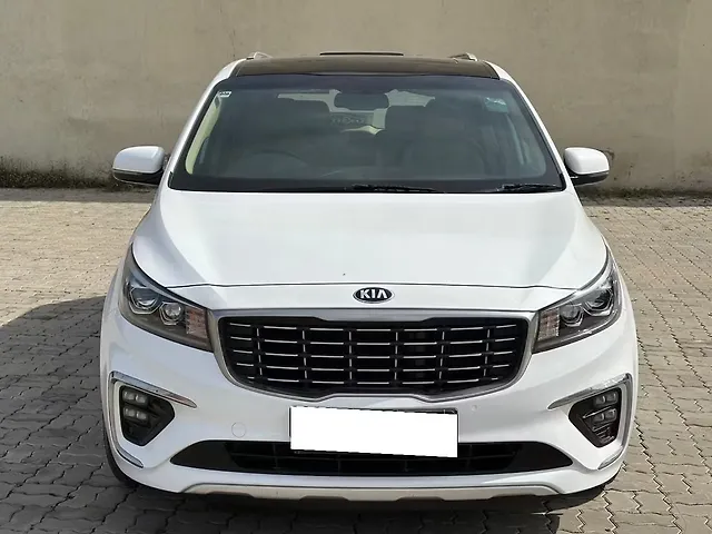 Used 2020 Kia Carnival in Jaipur