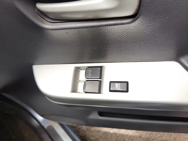 Used Maruti Suzuki Wagon R 1.0 [2010-2013] LXi in Mumbai
