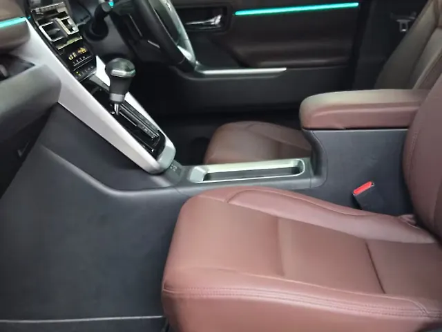 Used Toyota Innova Hycross VX (O) Hybrid (Electric + Petrol) Automatic (e-CVT) 7 STR in Delhi Used Toyota Innova Hycross VX (O) Hybrid (Electric + Petrol) Automatic (e-CVT) 7 STR in Delhi