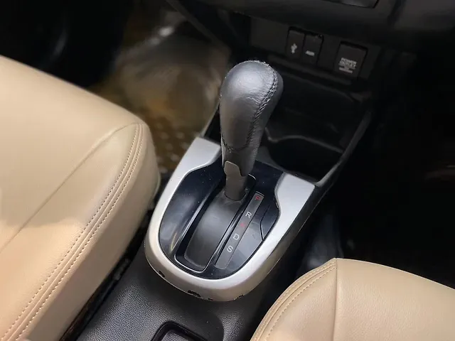 Used Honda Jazz [2015-2018] V AT Petrol in Mumbai
