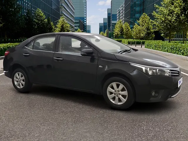 Used 2015 Toyota Corolla Altis in Pune