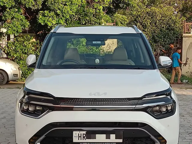Used 2022 Kia Carens in Chandigarh