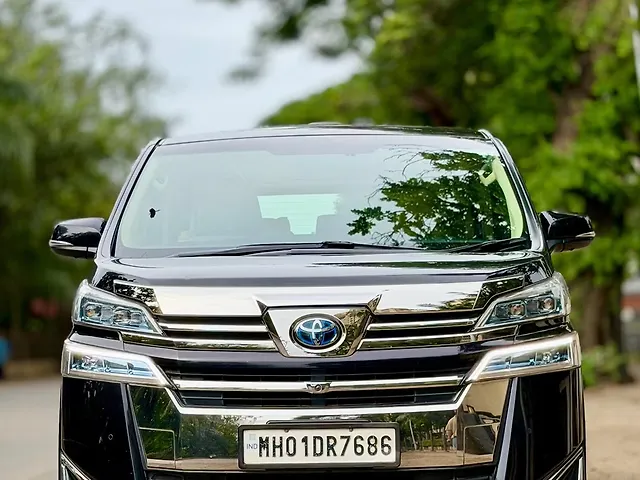 Used 2021 Toyota Vellfire in Mumbai