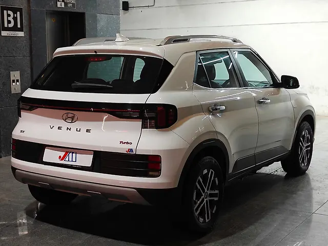 Used Hyundai Venue [2023-2025] SX (O) 1.0 Turbo Petrol DCT in Ahmedabad