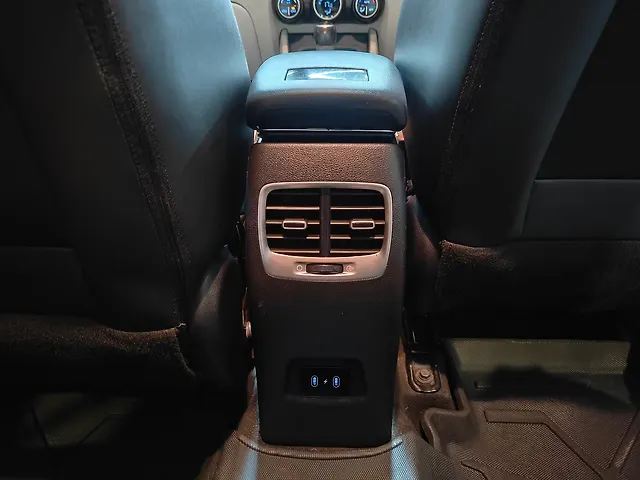 Used Hyundai Venue [2023-2025] SX (O) 1.0 Turbo Petrol DCT in Ahmedabad