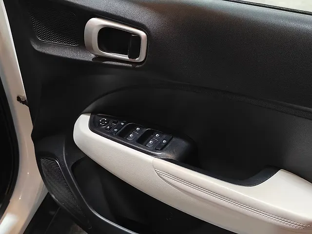 Used Hyundai Venue [2023-2025] SX (O) 1.0 Turbo Petrol DCT in Ahmedabad