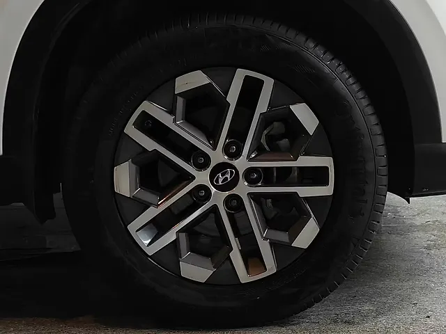 Used Hyundai Venue [2023-2025] SX (O) 1.0 Turbo Petrol DCT in Ahmedabad