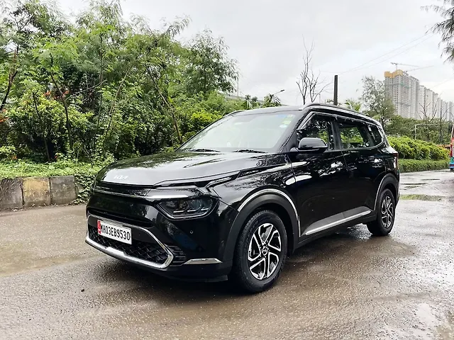 Used 2023 Kia Carens in Mumbai