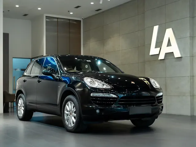 Used 2015 Porsche Cayenne in Kolkata Used 2015 Porsche Cayenne in Kolkata