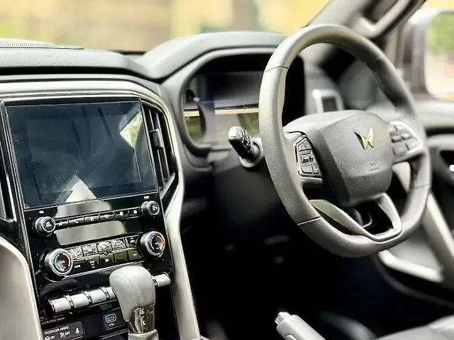 Used Mahindra Scorpio N Z8 L 2WD Petrol 2.0L Turbo Automatic 7 STR [2025-2026] in Delhi