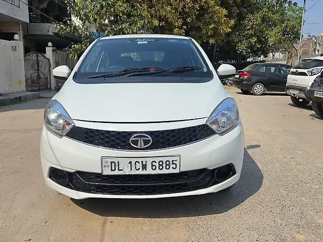 Used 2017 Tata Tigor in Delhi
