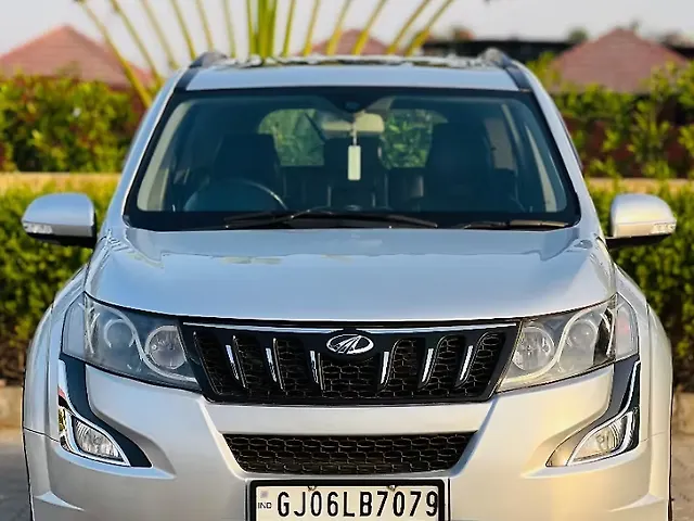 Used 2017 Mahindra XUV500 in Surat