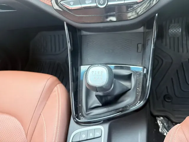 Used MG Hector Plus [2023-2025] Sharp 2.0 Diesel Turbo MT 6-STR in Mumbai