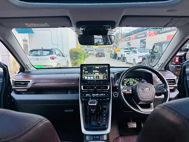 Used Toyota Innova Hycross ZX (O) Hybrid (Electric + Petrol) Automatic (e-CVT) 7 STR in Guwahati