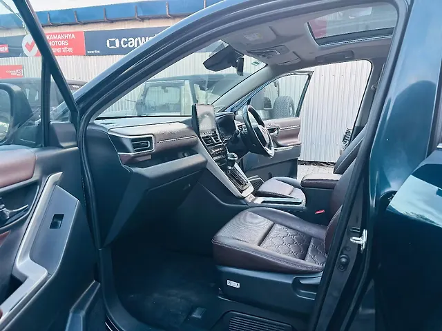 Used Toyota Innova Hycross ZX (O) Hybrid (Electric + Petrol) Automatic (e-CVT) 7 STR in Guwahati