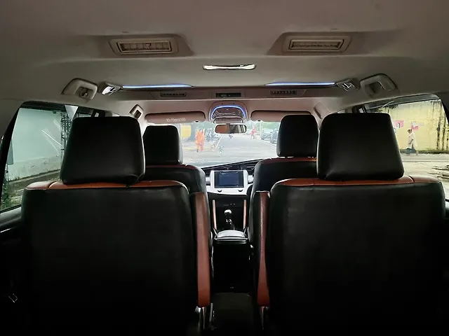 Used Toyota Innova Crysta [2016-2020] 2.4 VX 7 STR [2016-2020] in Lucknow