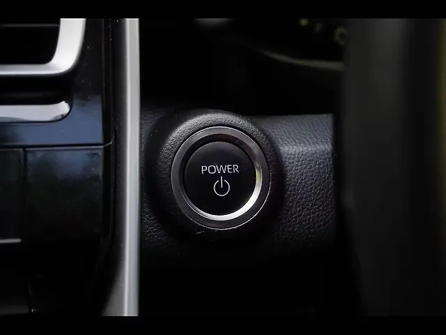 Used Toyota Innova Hycross VX (O) Hybrid (Electric + Petrol) Automatic (e-CVT) 8 STR in Delhi Used Toyota Innova Hycross VX (O) Hybrid (Electric + Petrol) Automatic (e-CVT) 8 STR in Delhi