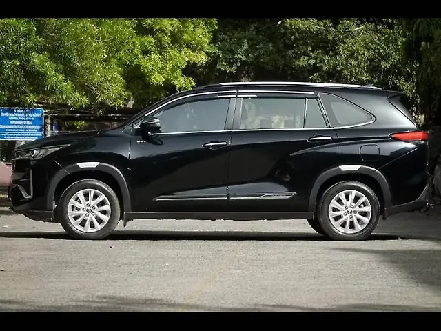 Used Toyota Innova Hycross VX (O) Hybrid (Electric + Petrol) Automatic (e-CVT) 8 STR in Delhi Used Toyota Innova Hycross VX (O) Hybrid (Electric + Petrol) Automatic (e-CVT) 8 STR in Delhi