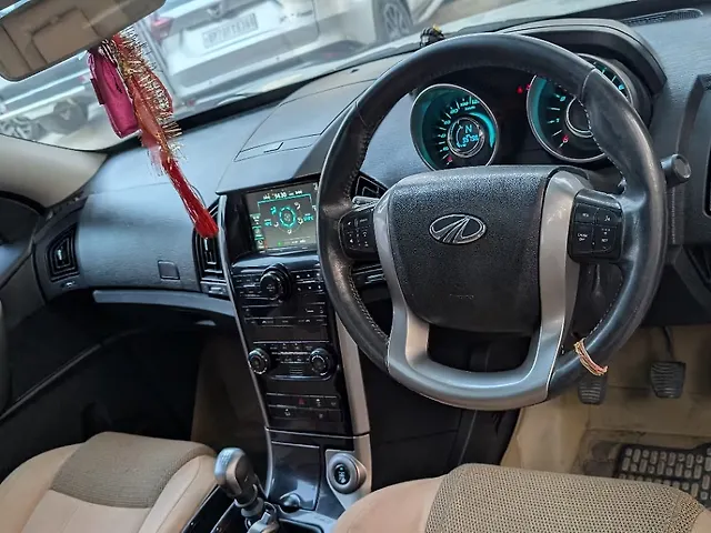 Used Mahindra XUV500 W9 [2018-2020] in Lucknow