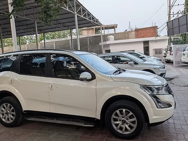 Used Mahindra XUV500 W9 [2018-2020] in Lucknow
