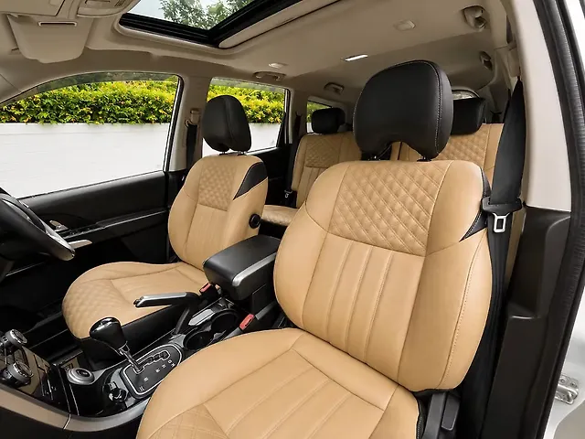 Used Mahindra XUV500 W9 AT [2018-2020] in Delhi