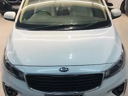 Used 2020 Kia Carnival in Lucknow